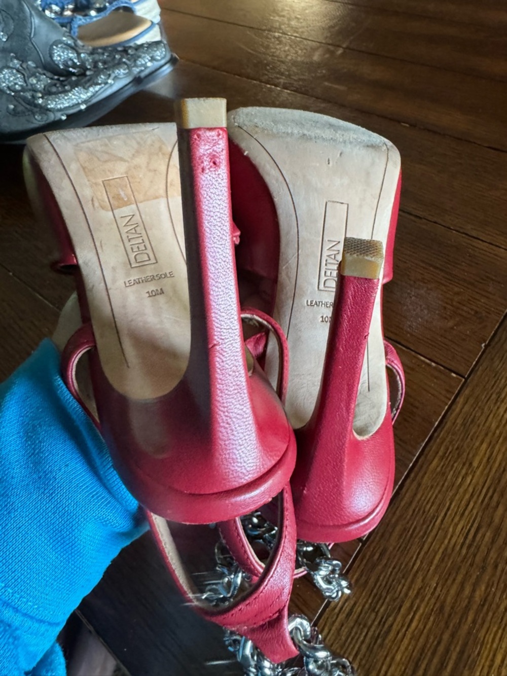 Delta Red Open-Toe Slip-On Mules - Picture 12 of 13